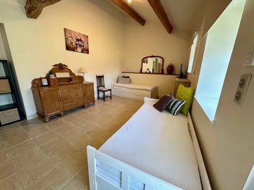 e84f9786c6fbee71290a378b989d31891db3788adf640