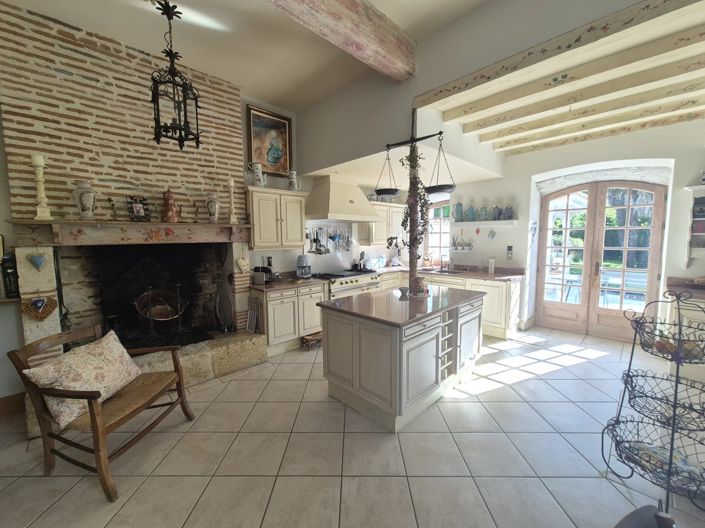 Image No.4-5 Bed House for sale