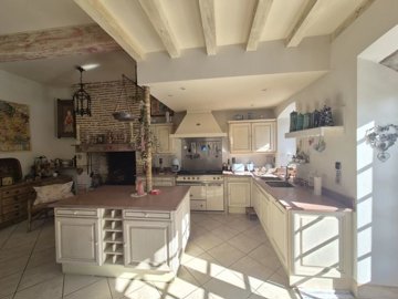 9bb8672c97b24c0bcfc9d6452d11218eb43bd51b98192