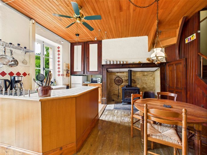 Image No.13-7 Bed House for sale