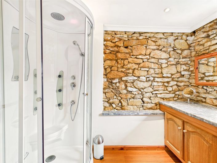 Image No.7-7 Bed House for sale