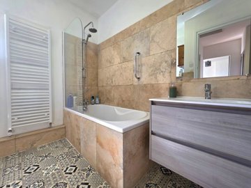 ea0aba1e961e08eebd718b282e0a4e33111d8f5b9d400