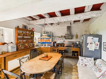 369b826458c5b903fb659e7016676d40b87851d66b192