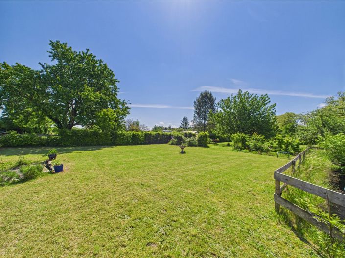 Image No.11-3 Bed House for sale