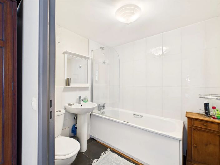 Image No.7-3 Bed House for sale