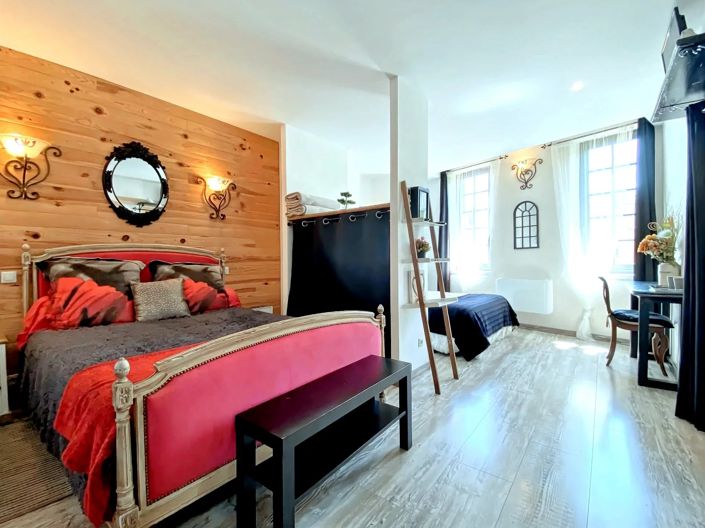 Image No.9-4 Bed House for sale