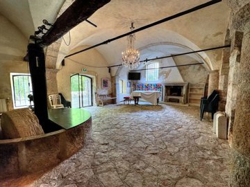 6615223e4bce395812605ba5dc05758374327610d5192