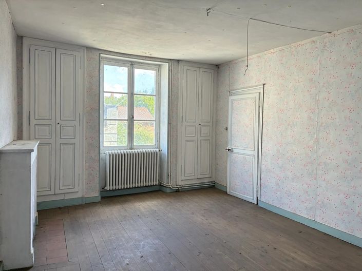 Image No.8-Maison de 2 chambres à vendre à Montmorillon