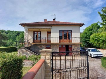 e3296d3bf759647128e70b8b32d891702cdc2a51fd192