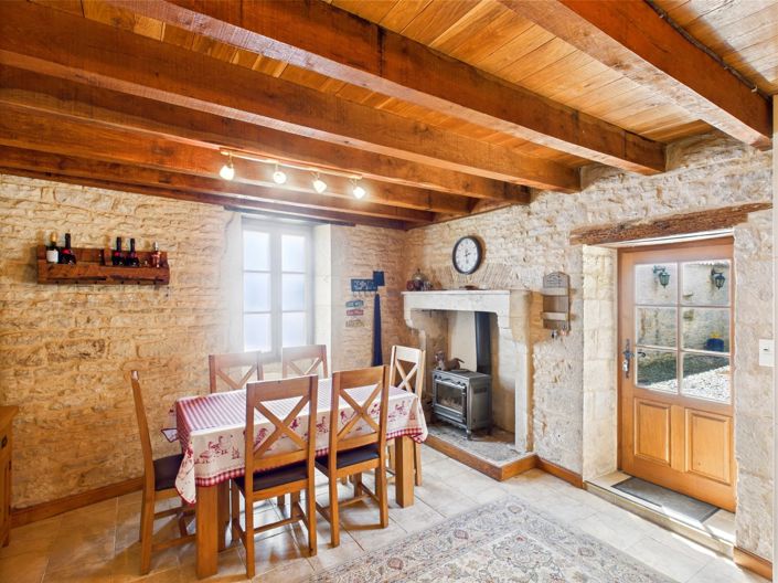 Image No.5-Maison de 3 chambres à vendre à Nanteuil-en-Vallée