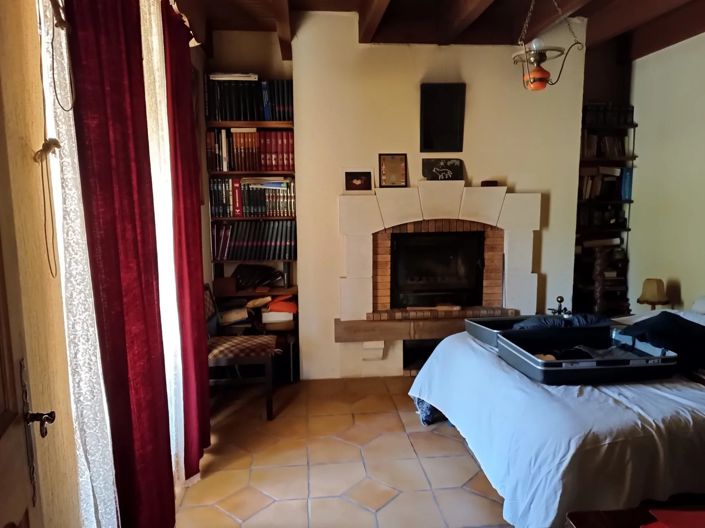 Image No.6-4 Bed House for sale