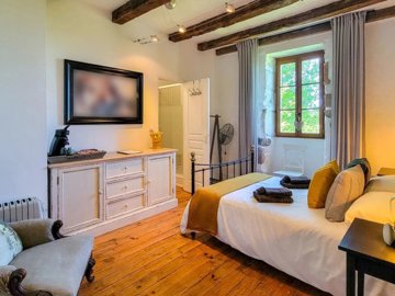 ec8c7d15cf701470ab71163ec5d350af544ad8984f192