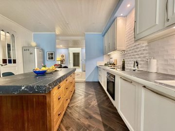 faef58b3f7111d40685adfe47b91f82563396290de192