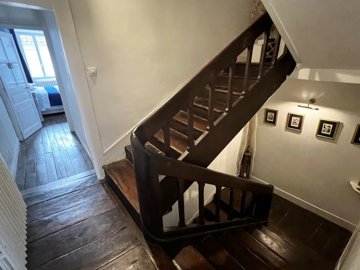 e8324162fcfba10c4049aeb3e7a7306df5d4c1764a192