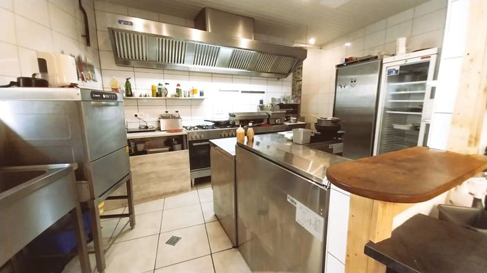 Image No.4-3 Bed Commercial for sale