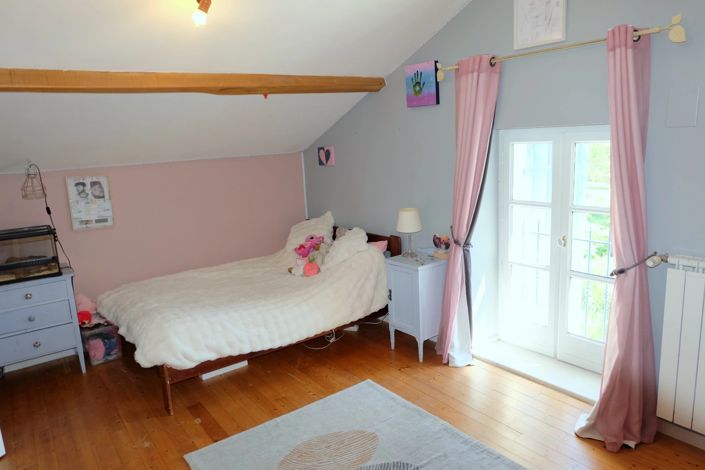 Image No.10-7 Bed House for sale