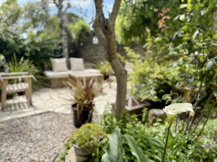 Image No.10-5 Bed House for sale