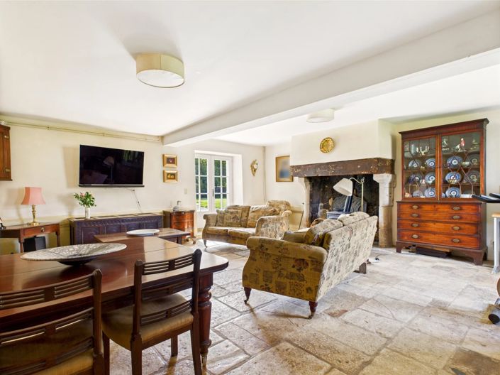 Image No.3-4 Bed Farmhouse for sale