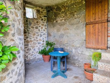 8c09ebec0bc7e86b7bad3e519990714ba80b8d4e8d192