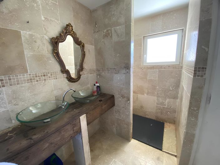 Image No.11-3 Bed House for sale