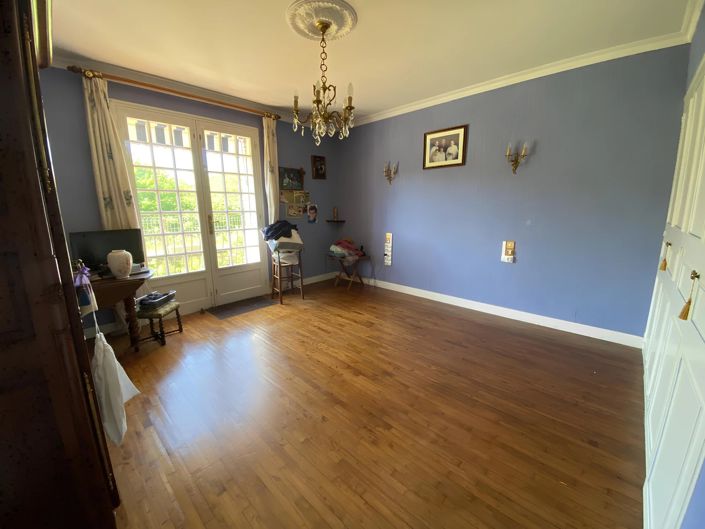 Image No.4-5 Bed House for sale