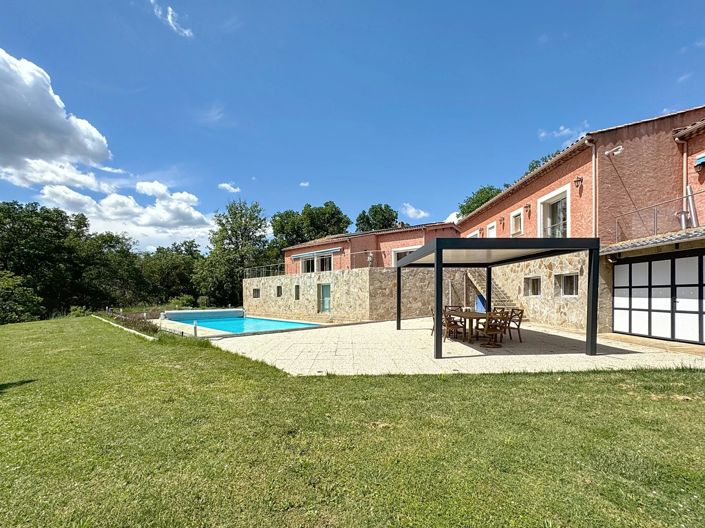 Image No.2-Maison de 10 chambres à vendre à Châteauvert