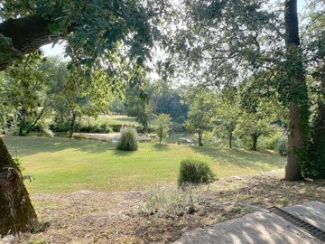 f569bf7afc367edb6df5617103a38f5bd83f3c446b192