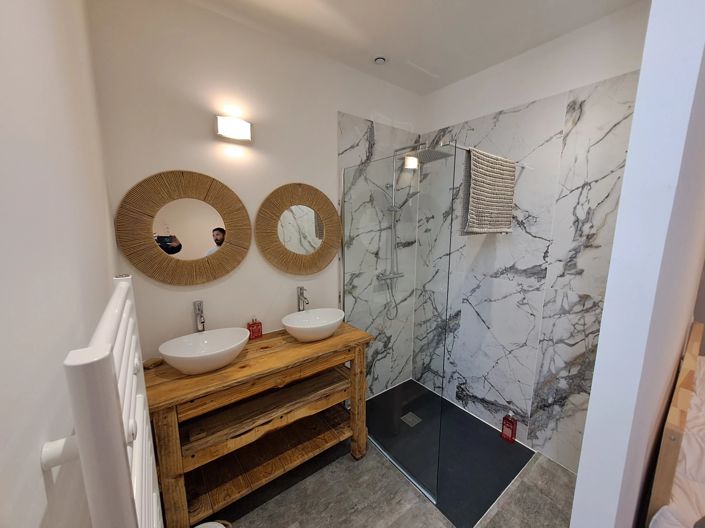 Image No.8-4 Bed House for sale