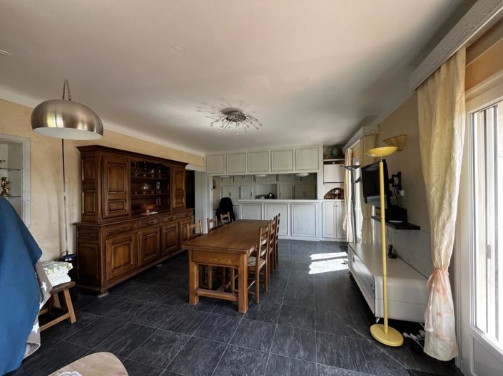 Image No.15-5 Bed House for sale