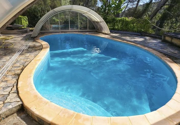 Image No.5-5 Bed House for sale