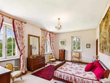 b0af9f85645d536a0bf0a13f25ec0a028f6ee266d9200