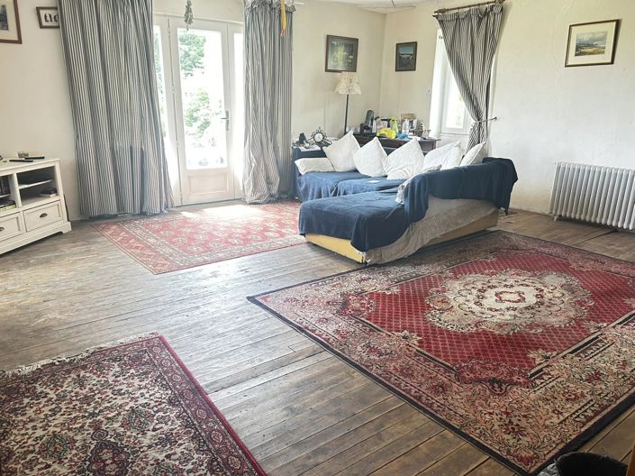 Image No.7-5 Bed House for sale