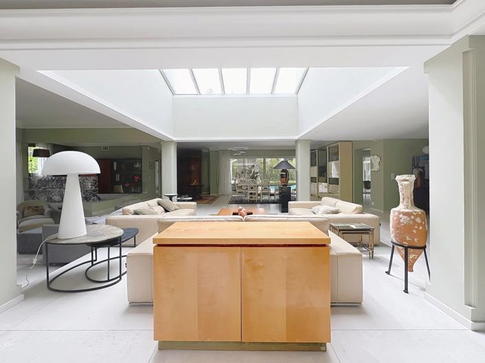 Image No.2-4 Bed House for sale