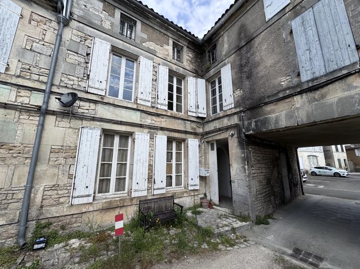 Image No.11-3 Bed House for sale