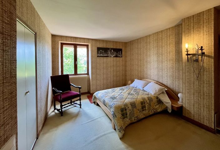 Image No.10-5 Bed House for sale