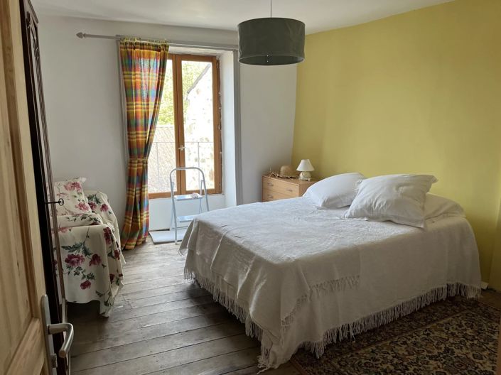 Image No.12-5 Bed House for sale