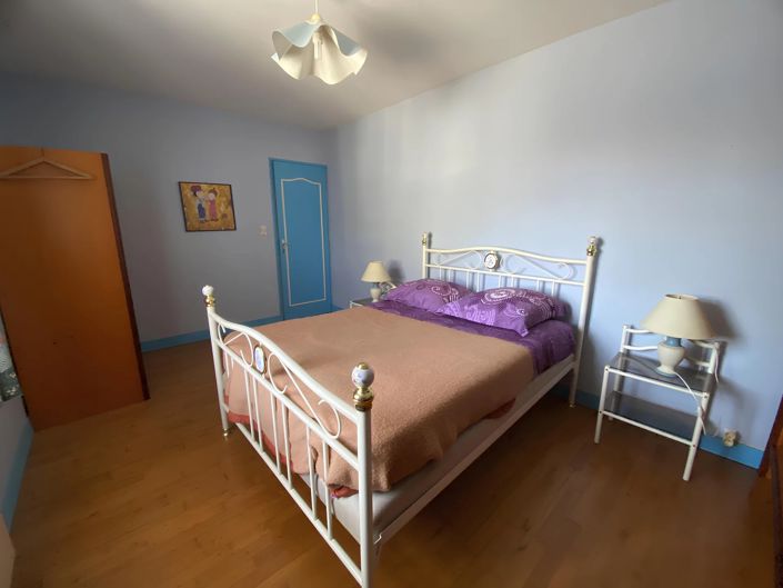 Image No.10-4 Bed House for sale