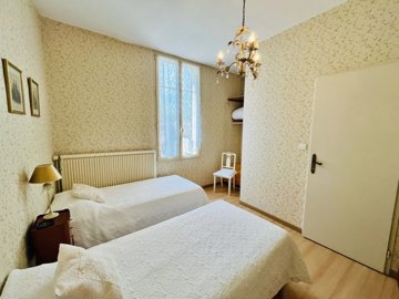 b4d36bc64d79af884d85500c0d4d104201d43a3020403