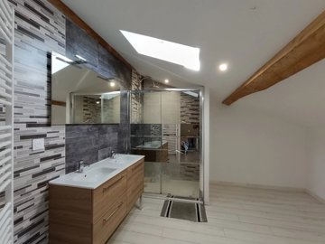 2bd9e9185a8160fe79f95c7ad0c30f6a76e7b7fe95192