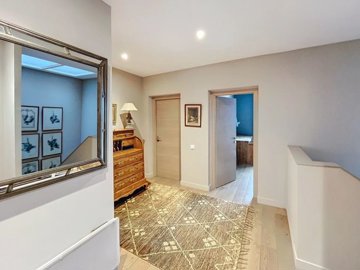 b79d8a795ea3f756bf530114a73a3f4a56067637e0192