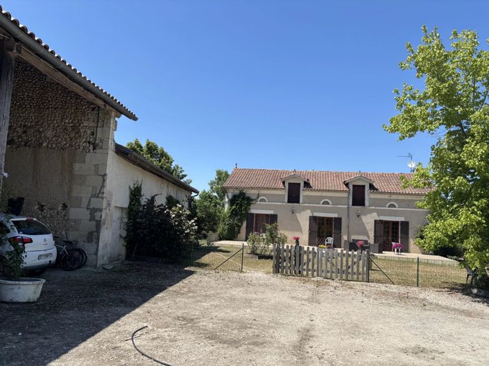 Image No.2-Maison de 5 chambres à vendre à Saint-André-de-Double