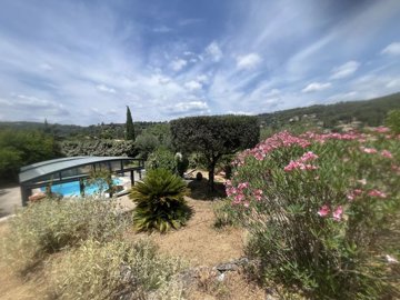 df7e3fe04b35e652597439215c2e16505d1bb4ac4c192