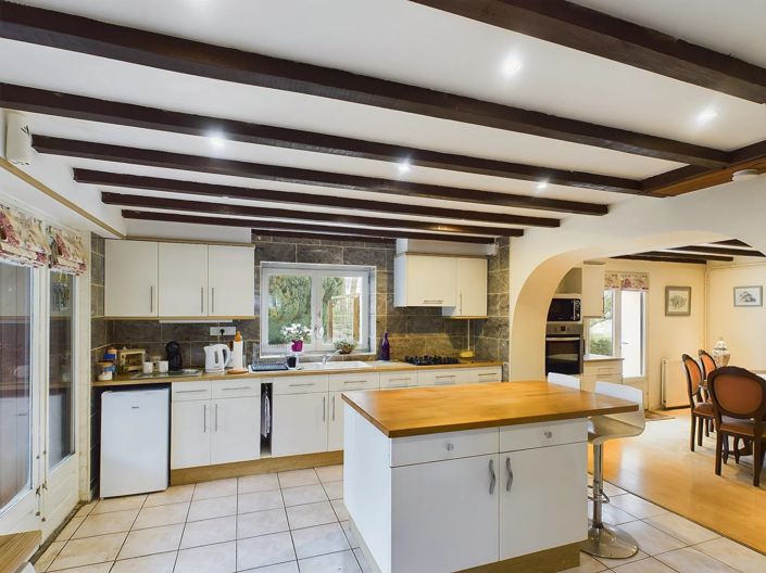 Image No.2-Maison de 4 chambres à vendre à Saint-Mathieu