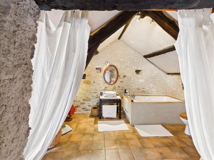 Image No.10-6 Bed House for sale