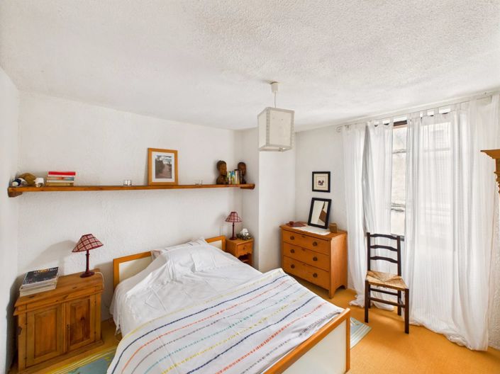 Image No.13-6 Bed House for sale