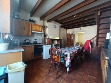 21cbc4bf27492eac8a9b7fd482e88f6f1e50144098192