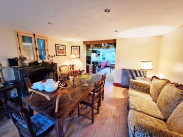 0d4334659a06e3208472cf8db90bc0eec10464f254800