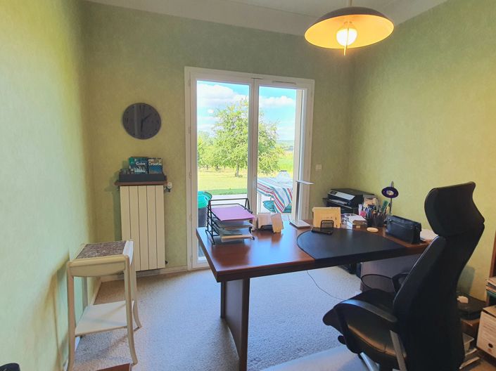 Image No.10-3 Bed House for sale