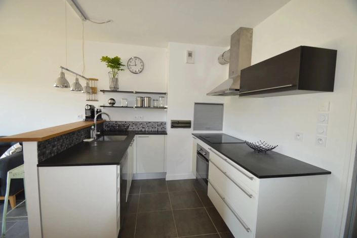 Image No.4-2 Bed Property for sale