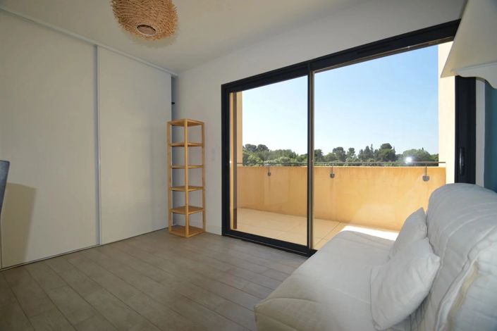 Image No.6-2 Bed Property for sale